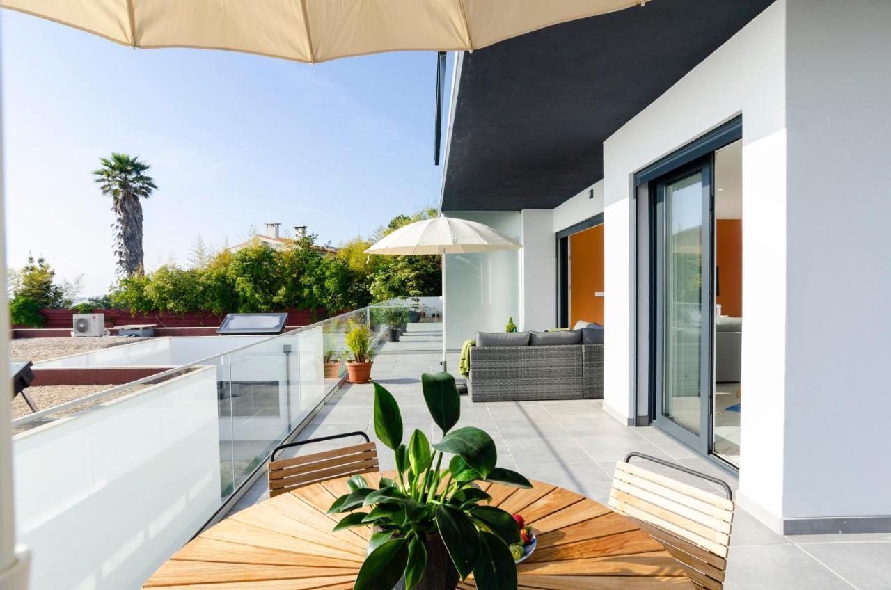 Ocean Views - New Private Condominium With Pool & Sea Views Nazare Exterior photo